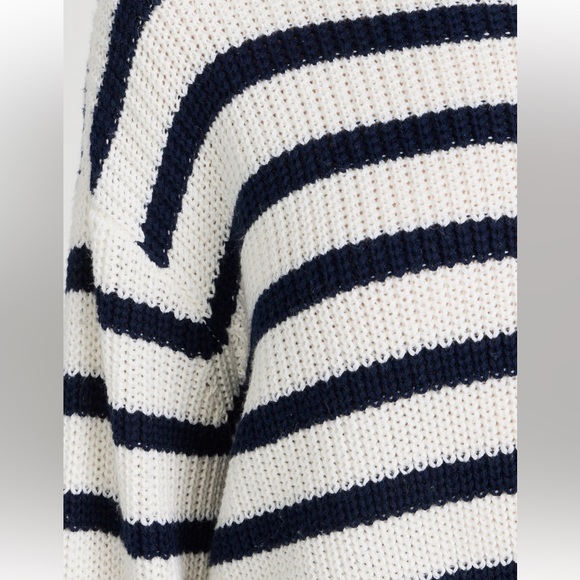 NWT AMO Turtleneck Sweater Sz XS/S - Picture 5 of 6